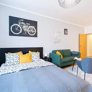 https://astronaut-studio-brno-centrum.brnohotels.org
